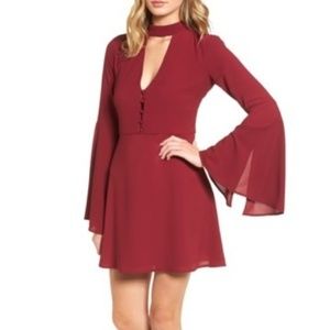 🌸Socialite Harper Choker Bell Sleeve Dress